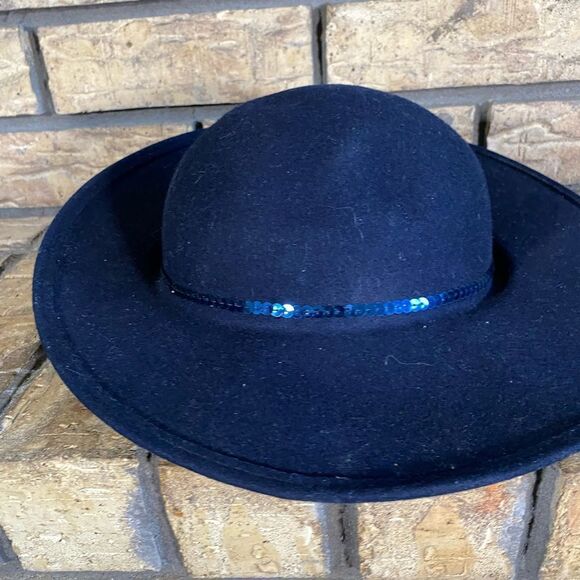 Sequin leather hat - Picture 3 of 7